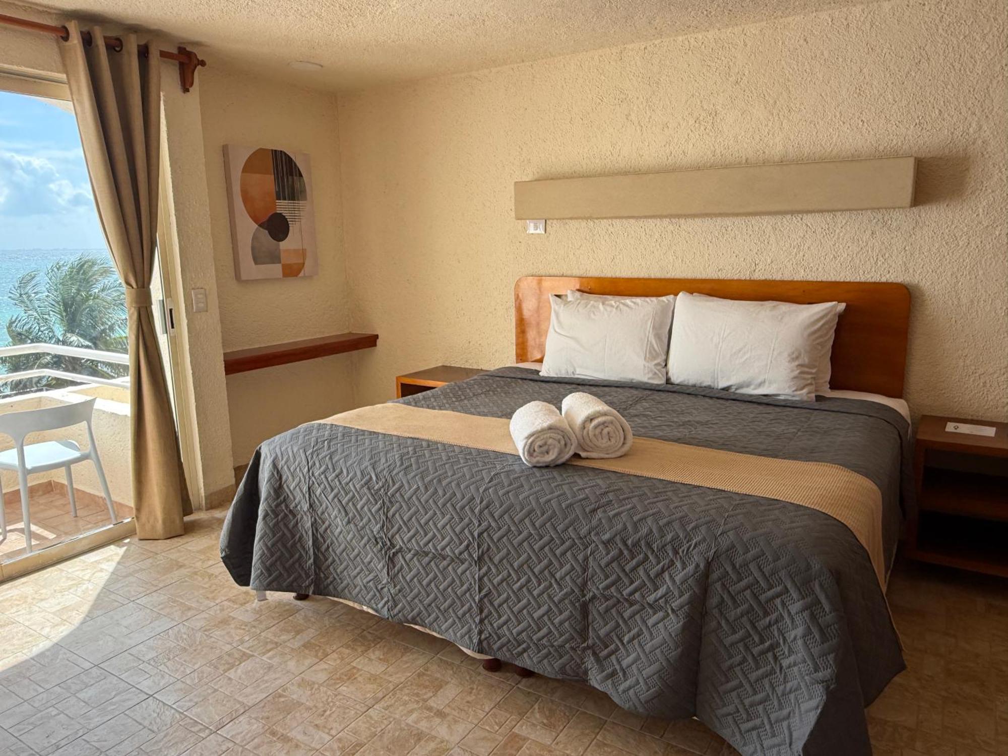 Luciana Hotel & Beach Club プレヤデルカーメン 部屋 写真
