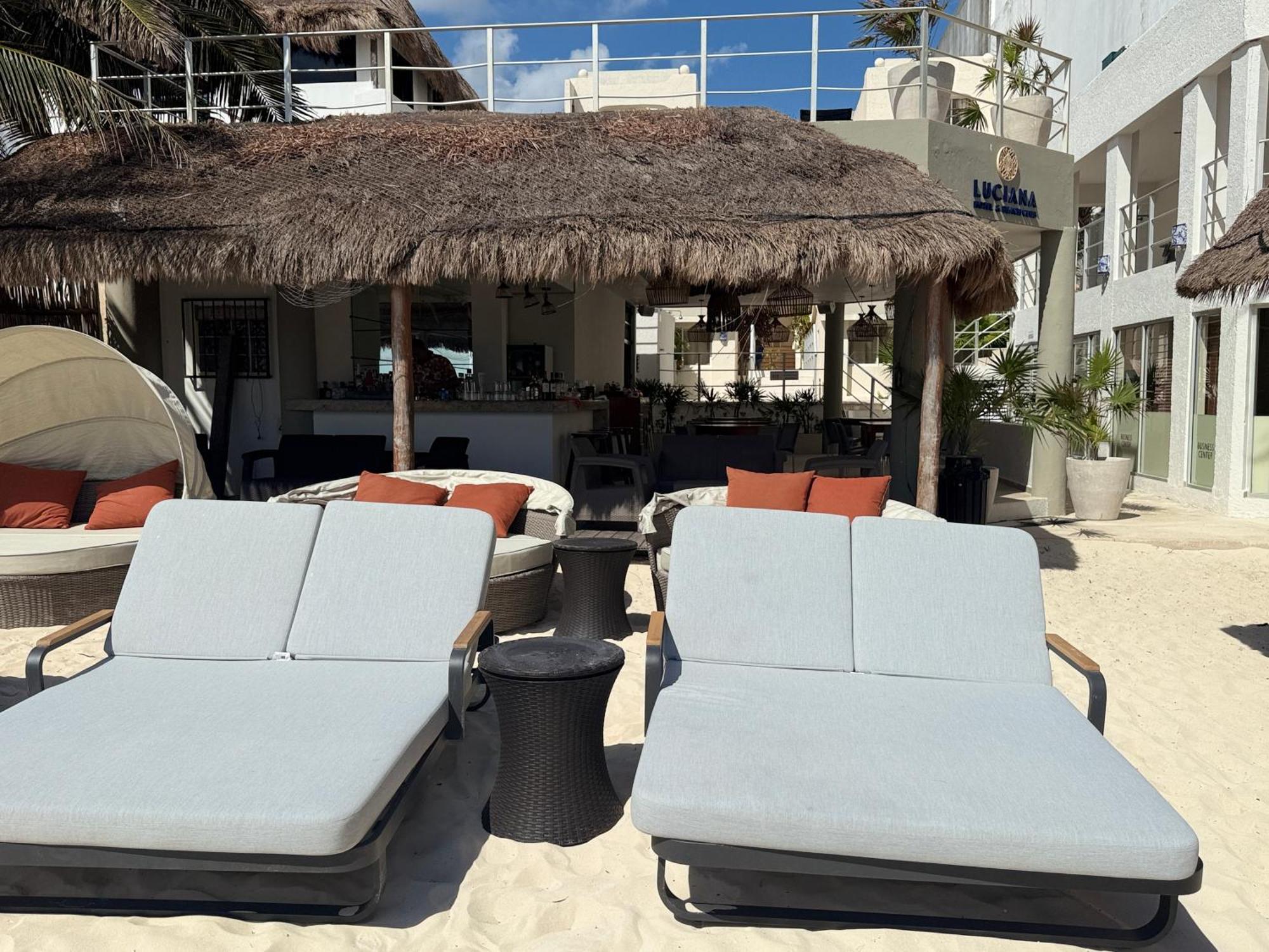 Luciana Hotel & Beach Club プレヤデルカーメン エクステリア 写真